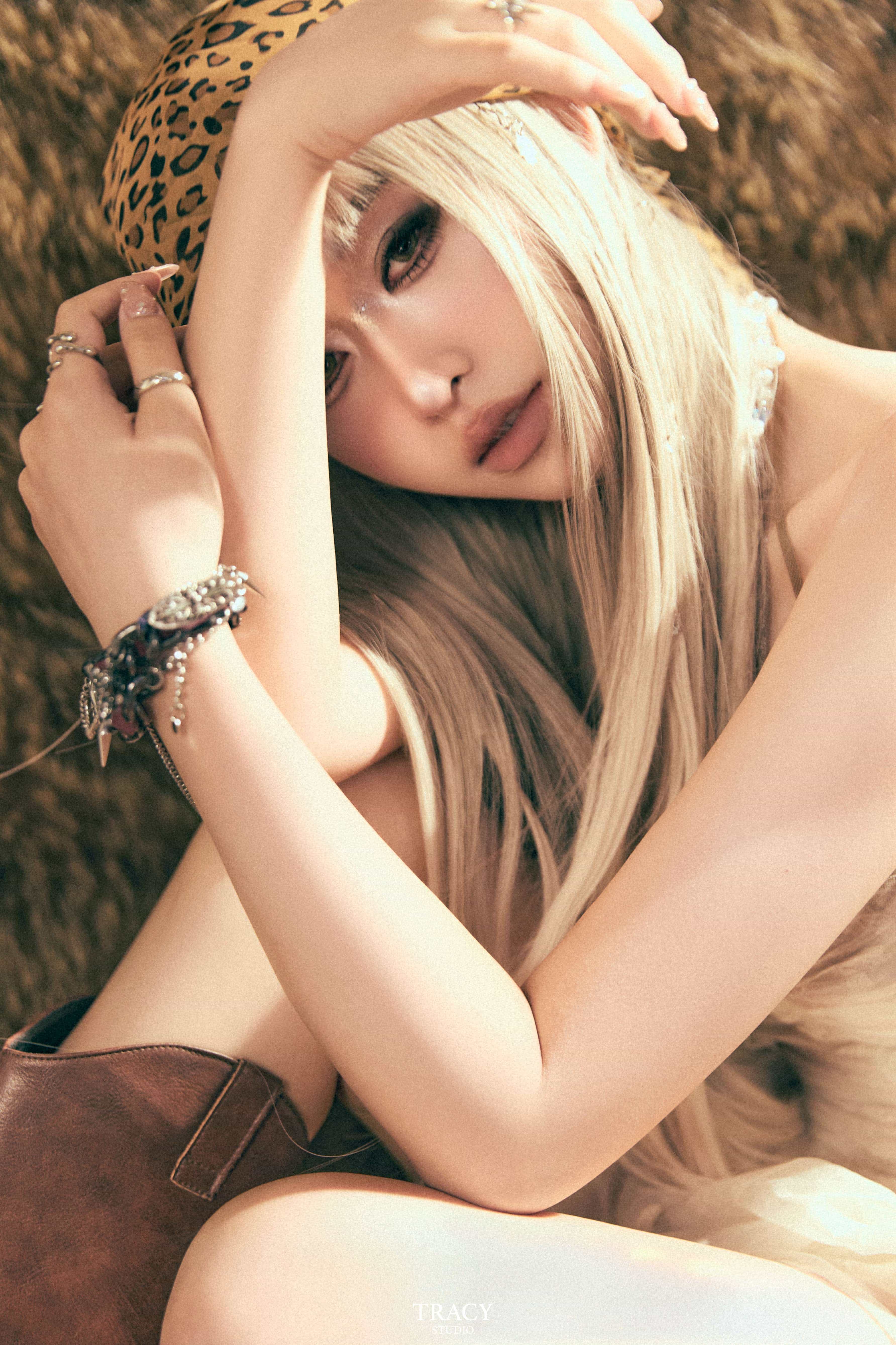 frontend/img/gallery/concept-cool-ngau-slay/tracy-studio-chup-concept-slay-moca (3).jpg